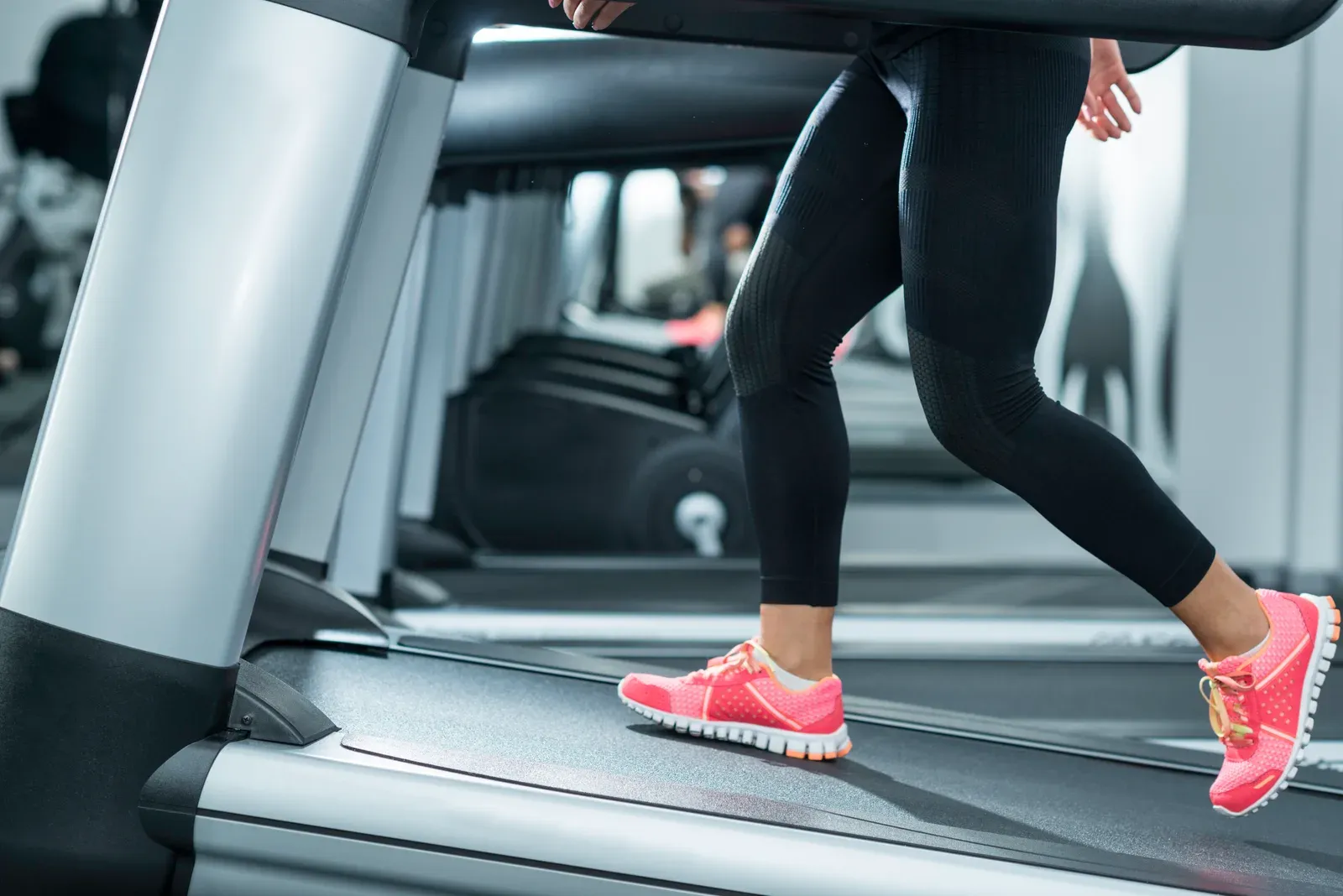 Working out on an incline treadmill, the machine behind the 12-3-30 trend